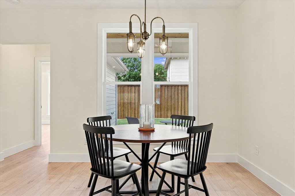 144 College Street Property Photo 14