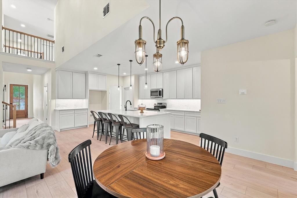 144 College Street Property Photo 15