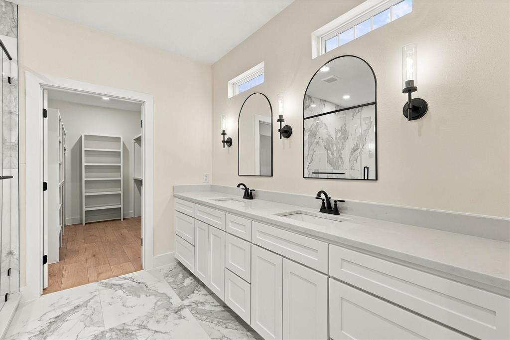 144 College Street Property Photo 20
