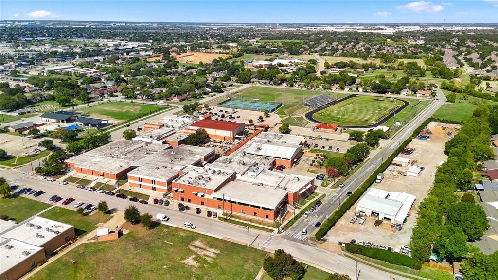 144 College Street Property Photo 35