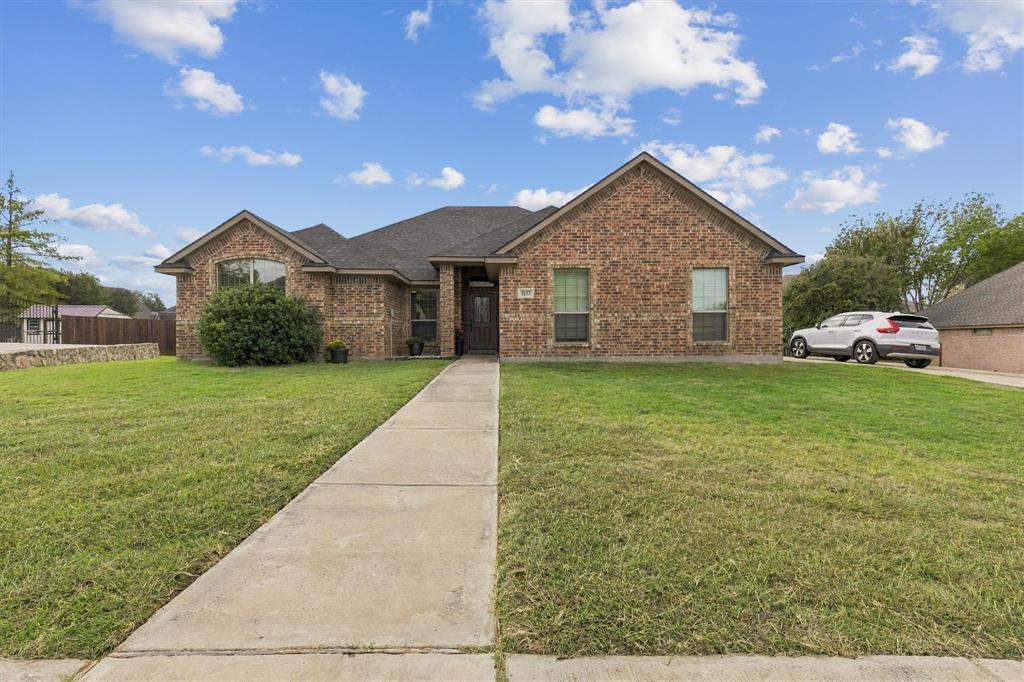 2122 Valley Drive Property Photo 1