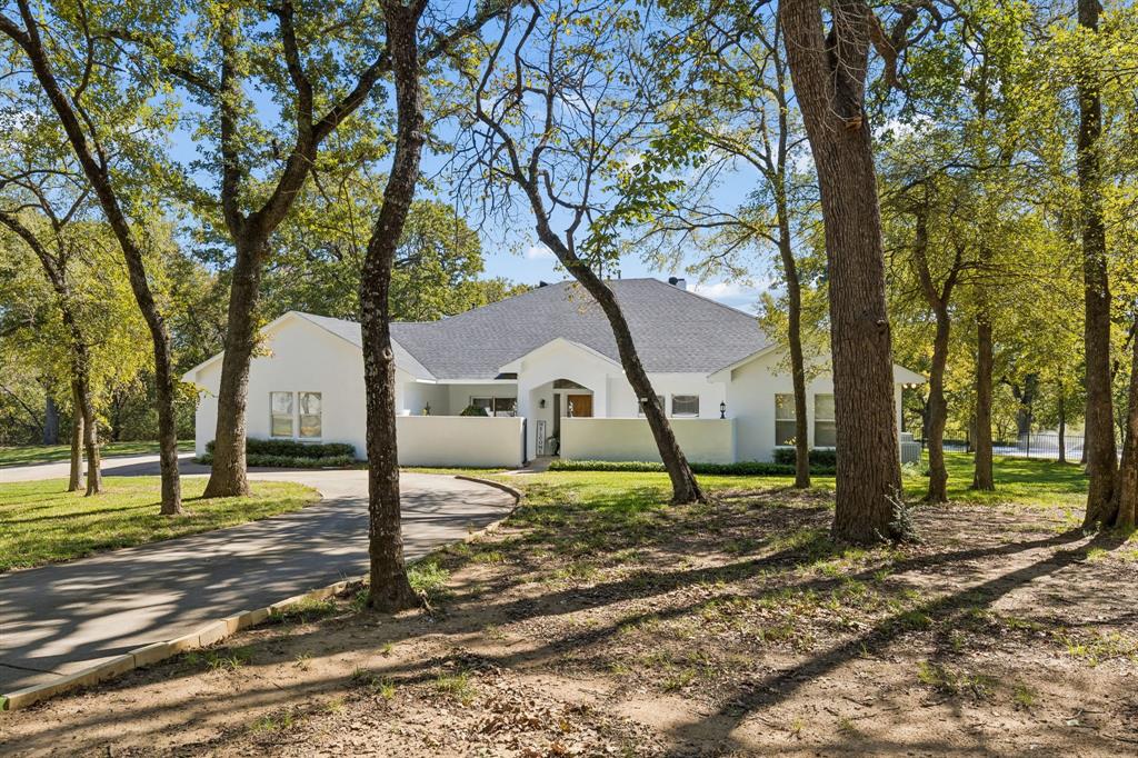 951 Oak Hill Court Property Photo 1