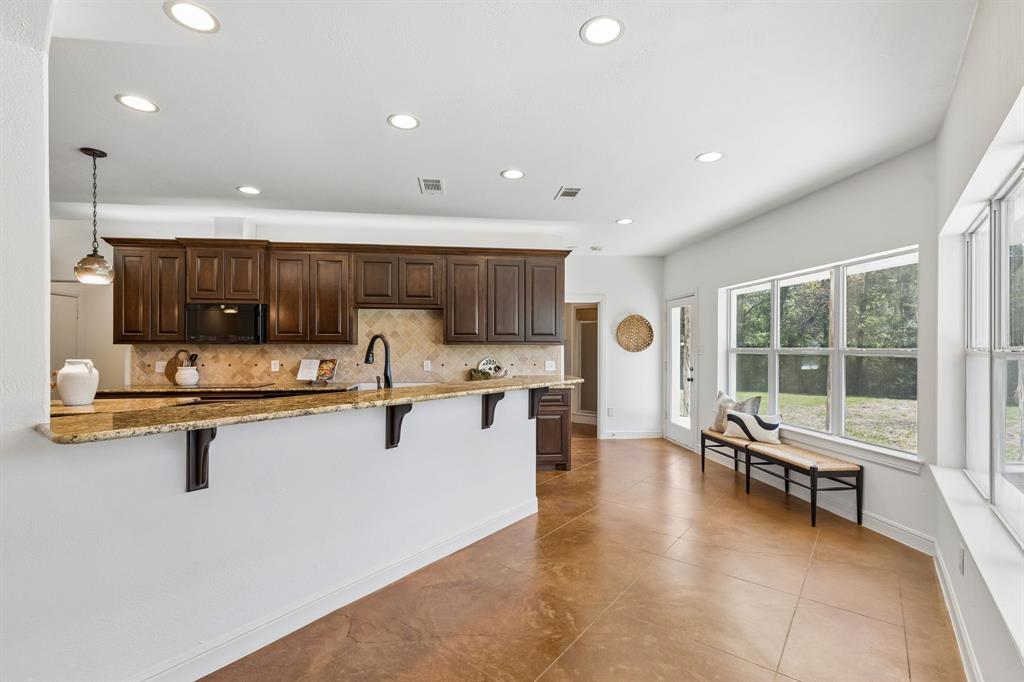 951 Oak Hill Court Property Photo 12
