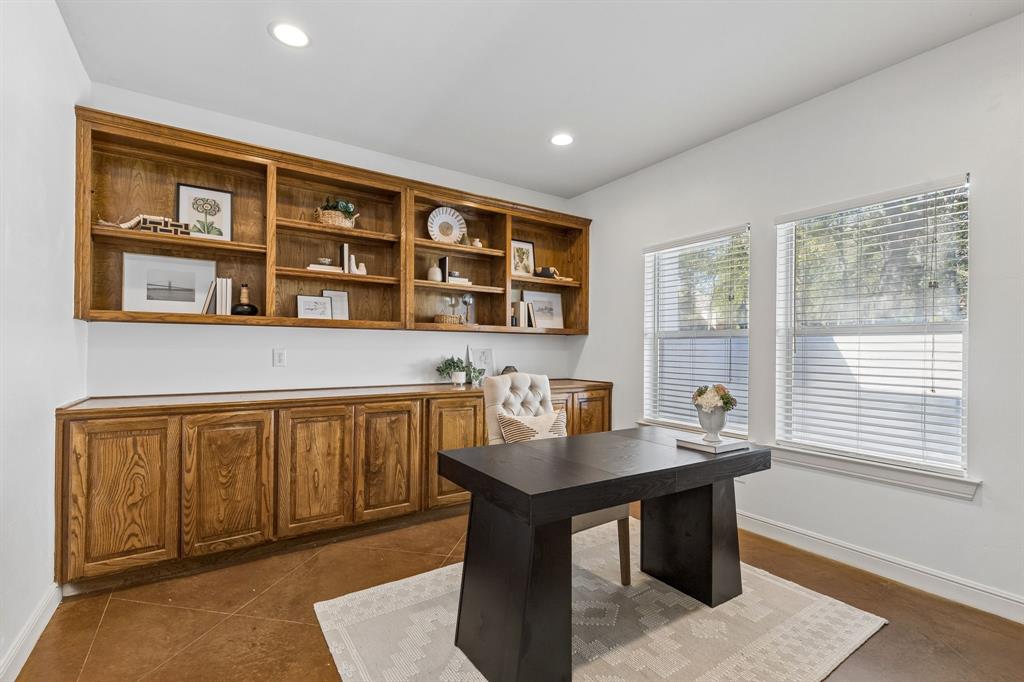 951 Oak Hill Court Property Photo 13