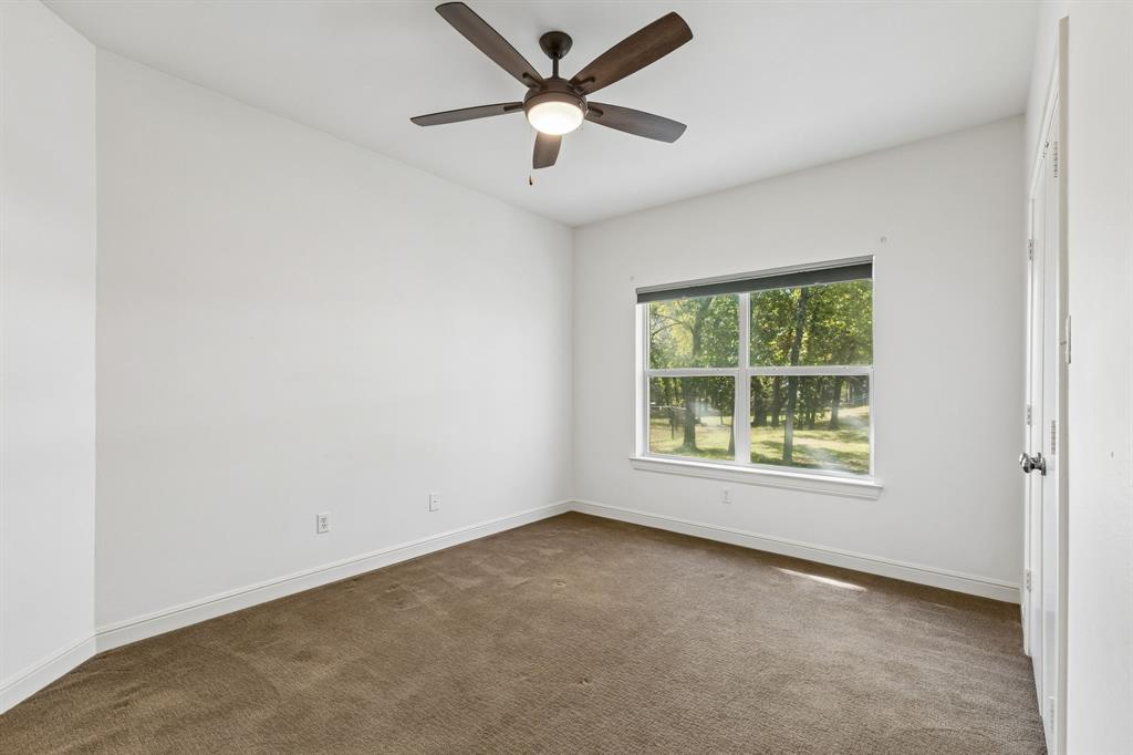 951 Oak Hill Court Property Photo 24