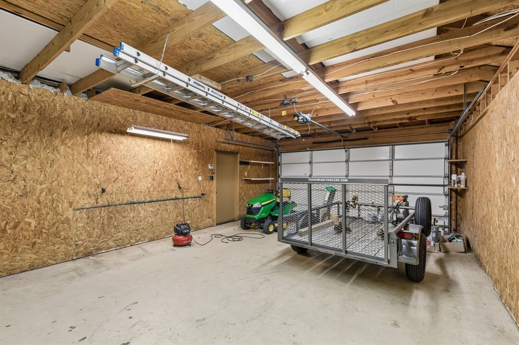 951 Oak Hill Court Property Photo 31