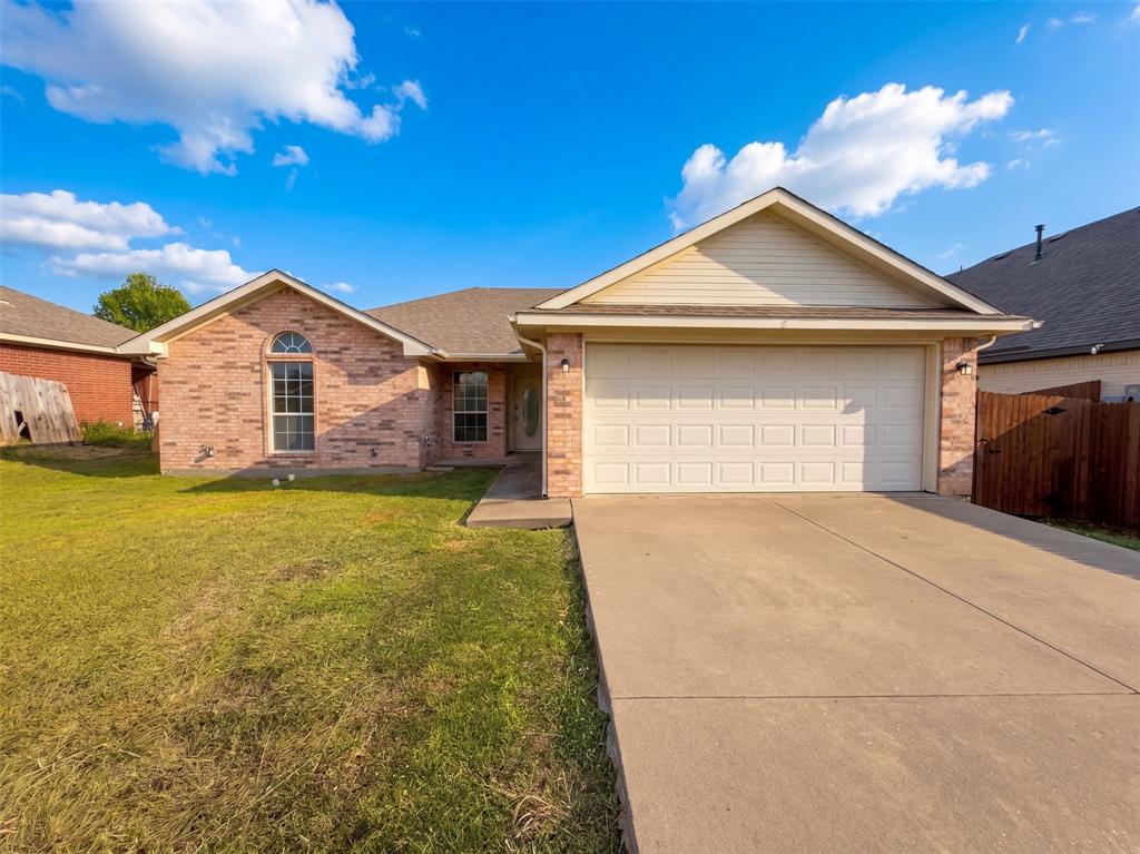 208 Comanche Trail Property Photo 1