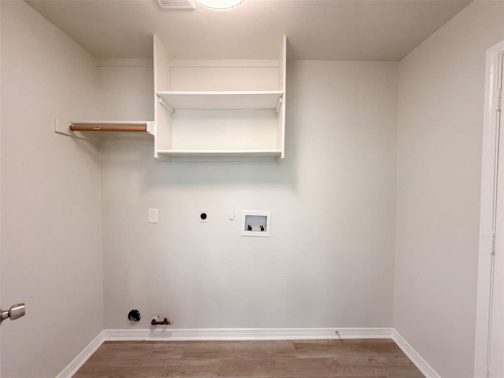 708 Fall Wheat Drive Property Photo 14