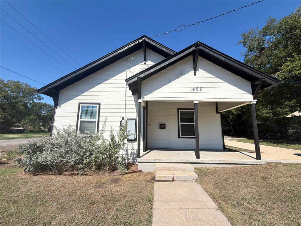 1425 E Cherry Street Property Photo 1
