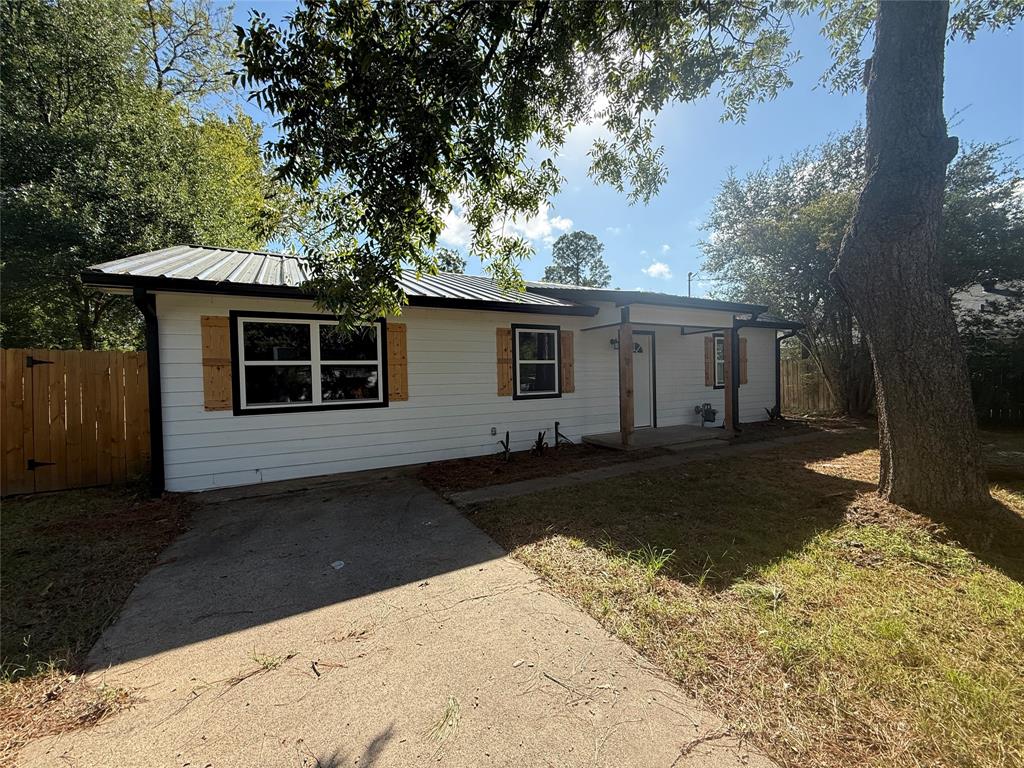 716 Cranford Street Property Photo 1