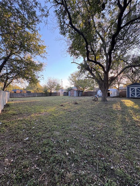 305 E Miller Street Property Photo 1