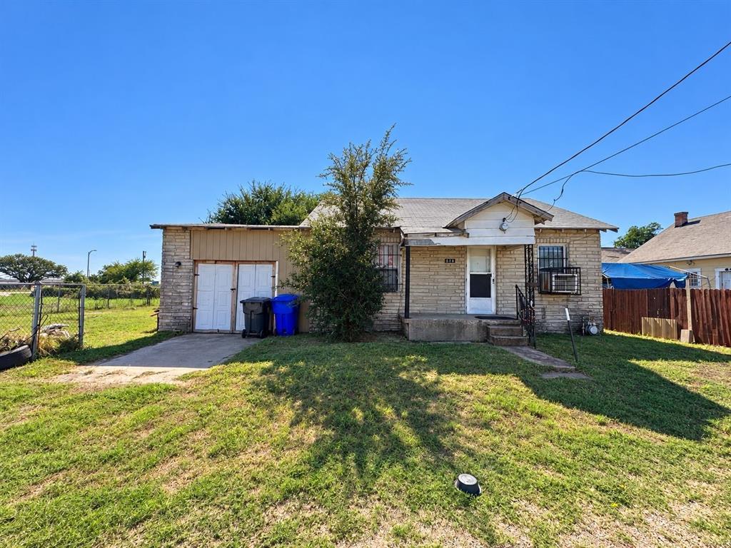 207 E Church Street Property Photo 1