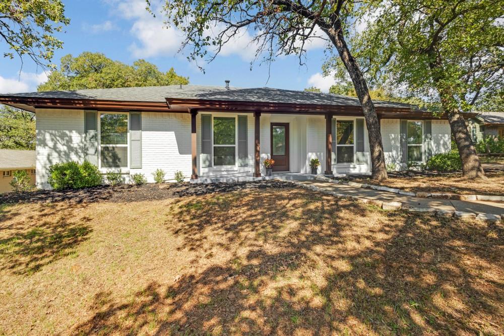 1137 Melissa Drive Property Photo 1