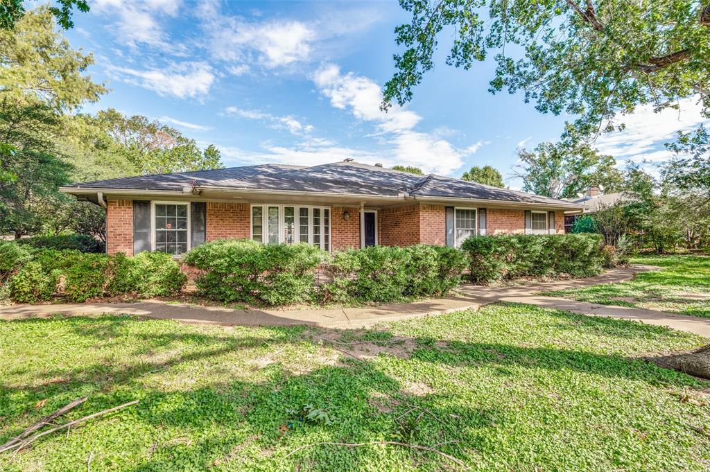 2106 Sunnyvale Road Property Photo 1