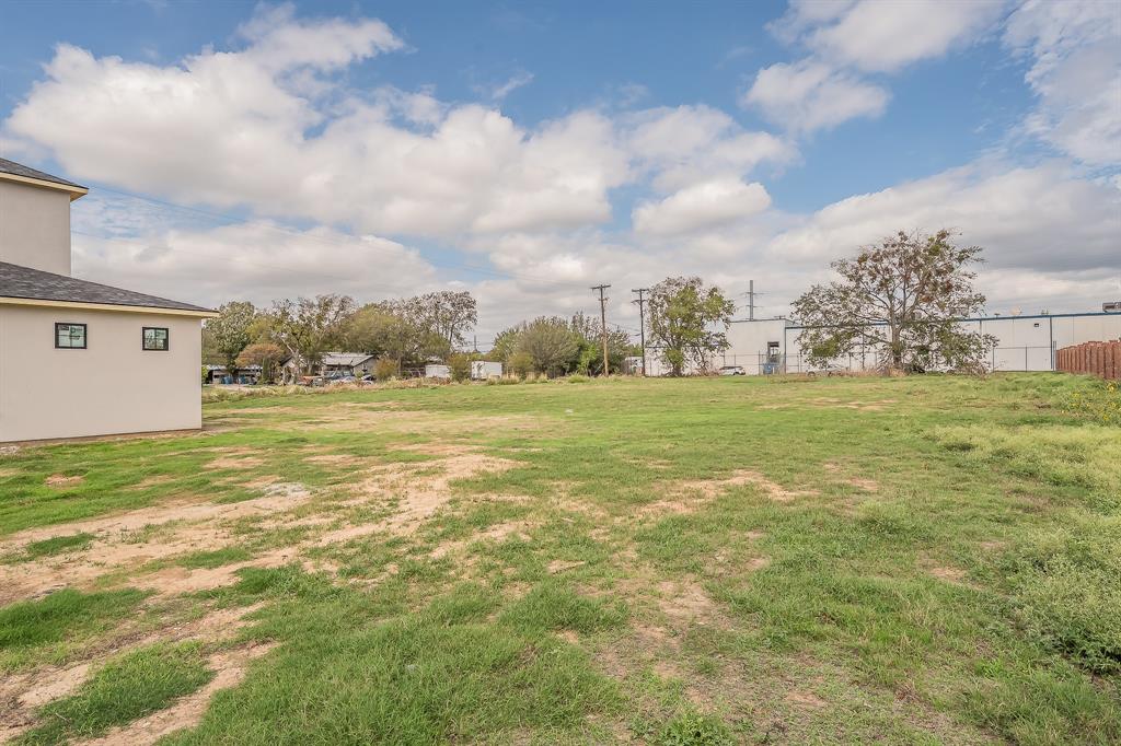 601 Dallas Drive Property Photo 8