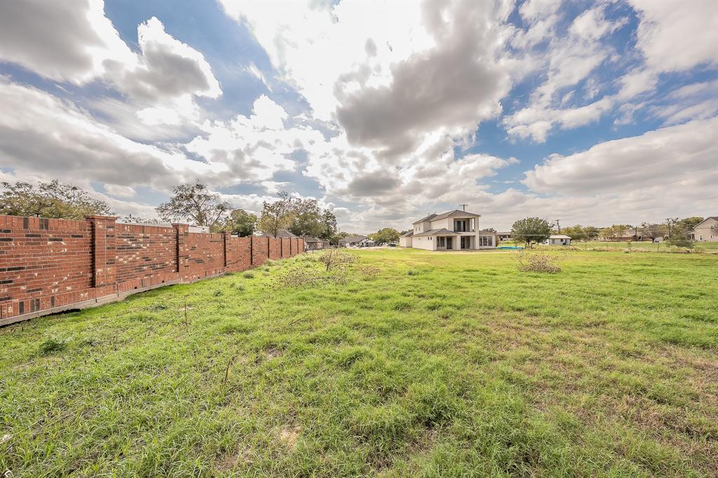 601 Dallas Drive Property Photo 9