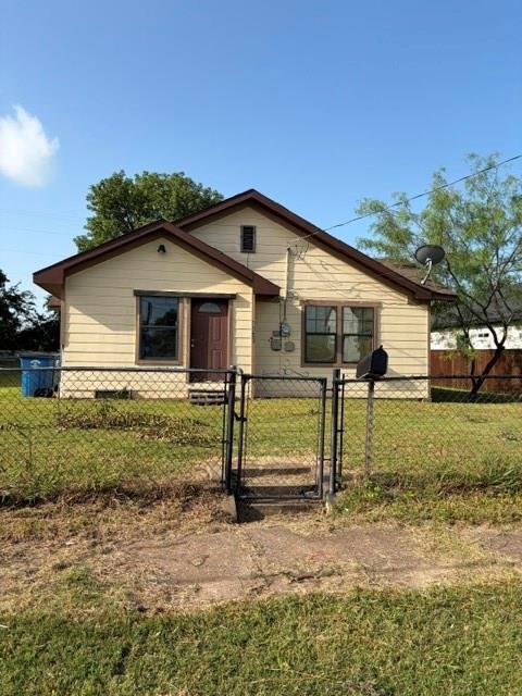 3512 Toronto Street Property Photo 1