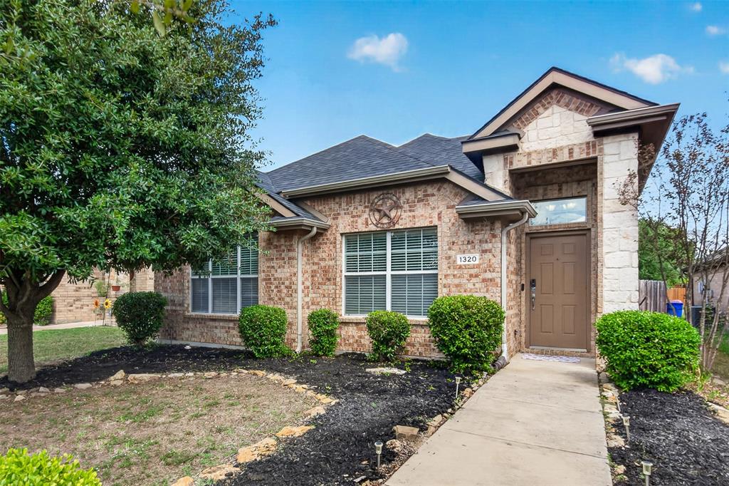 1320 Honeywood Lane Property Photo 1