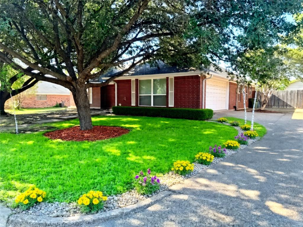 232 Crescent Drive Property Photo 1
