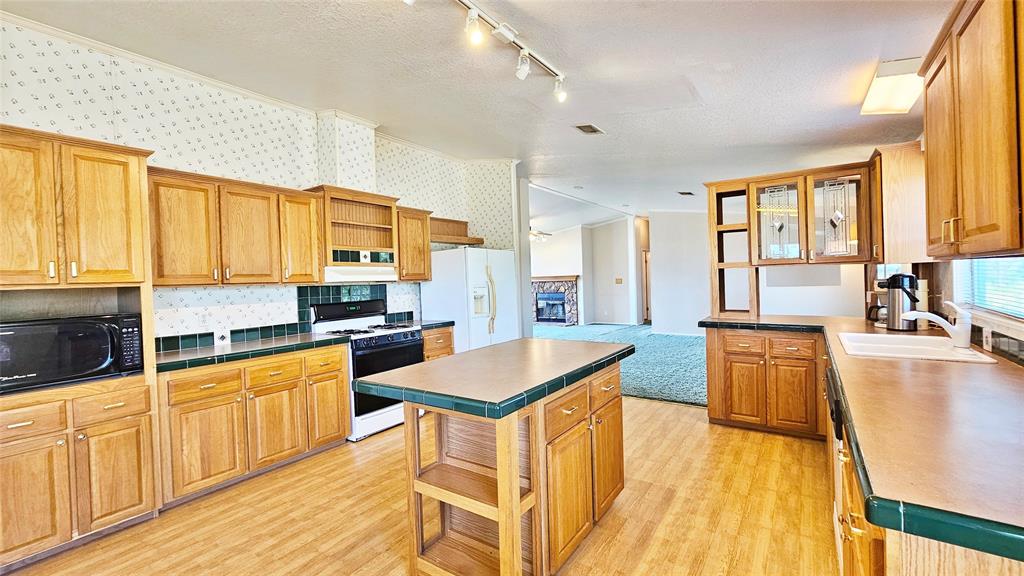 2247 County Road 2130 Property Photo 10