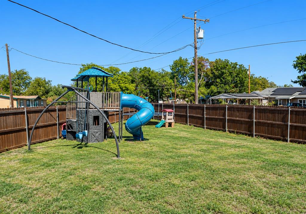 209 N Cleburne Whitney Road Property Photo 21