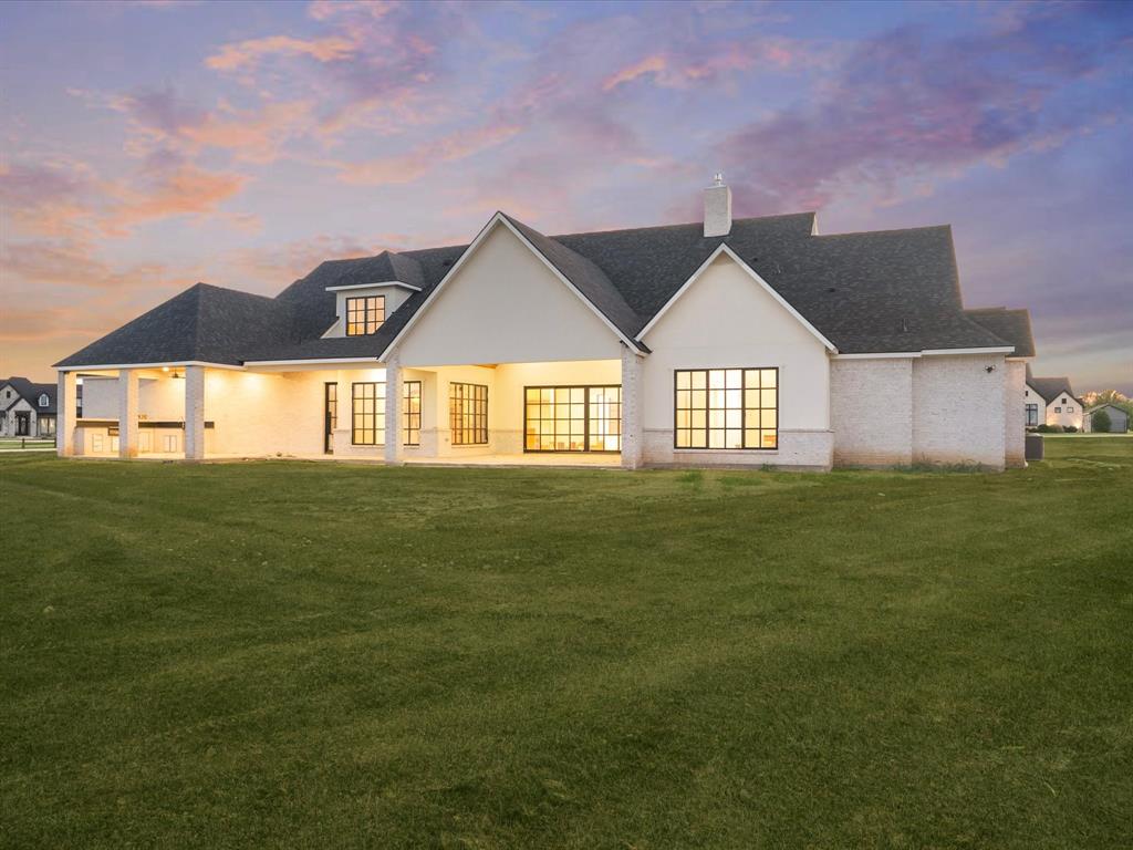 2901 Grassland Court Property Photo 5