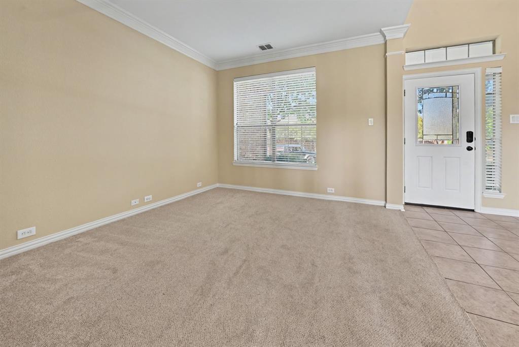 730 Pheasant Run Drive Property Photo 3