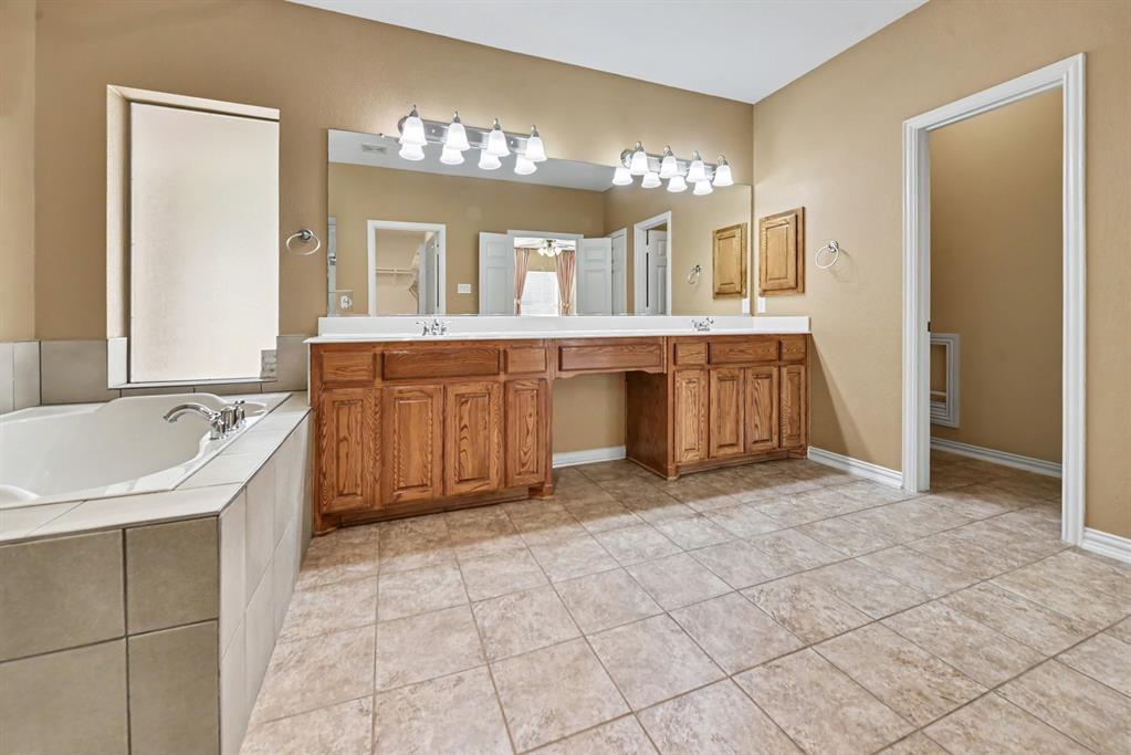 730 Pheasant Run Drive Property Photo 8