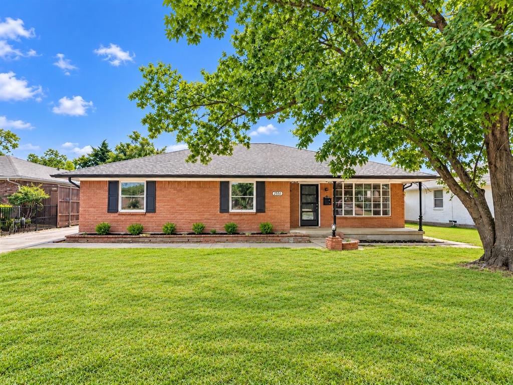 2551 Pinebluff Drive Property Photo 1