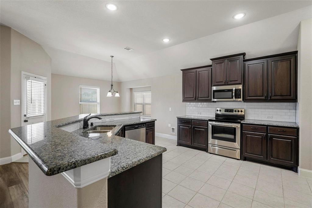 172 Landsdale Circle Property Photo 2