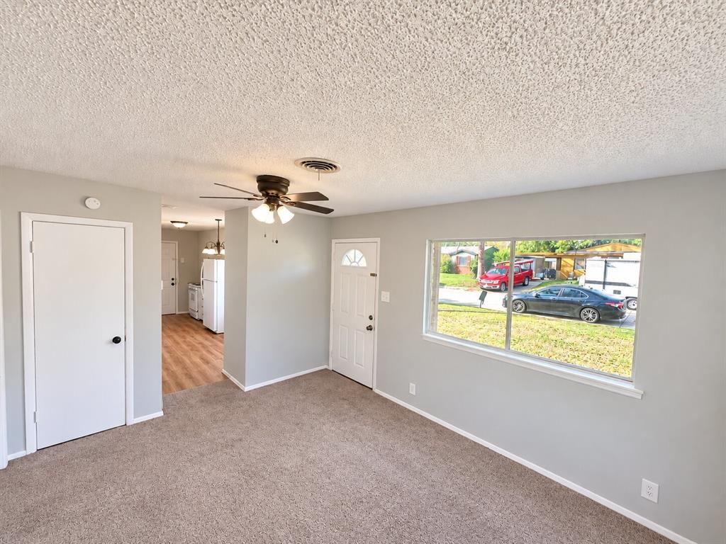 761 Thomas Avenue Property Photo 3