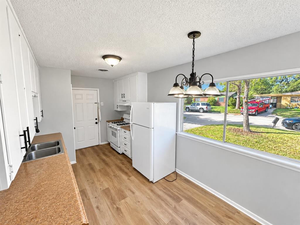 761 Thomas Avenue Property Photo 9