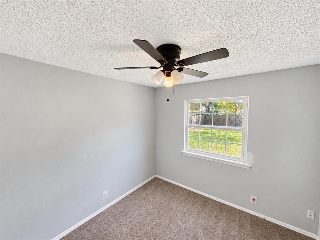 761 Thomas Avenue Property Photo 11