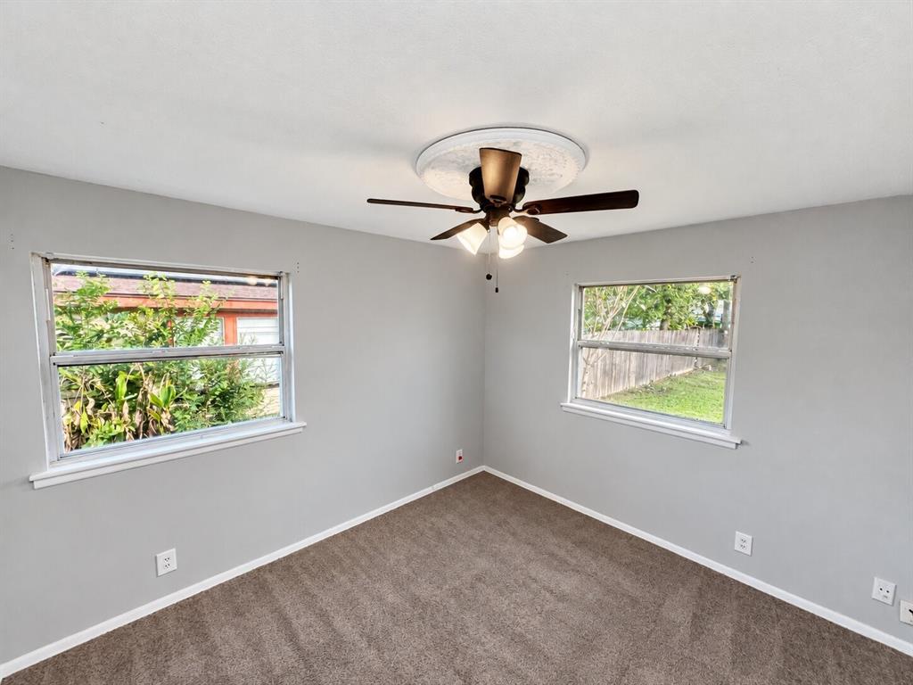 761 Thomas Avenue Property Photo 14