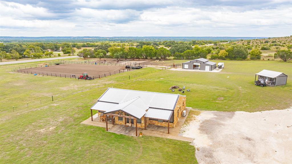121 Private Road 2121 Property Photo 1