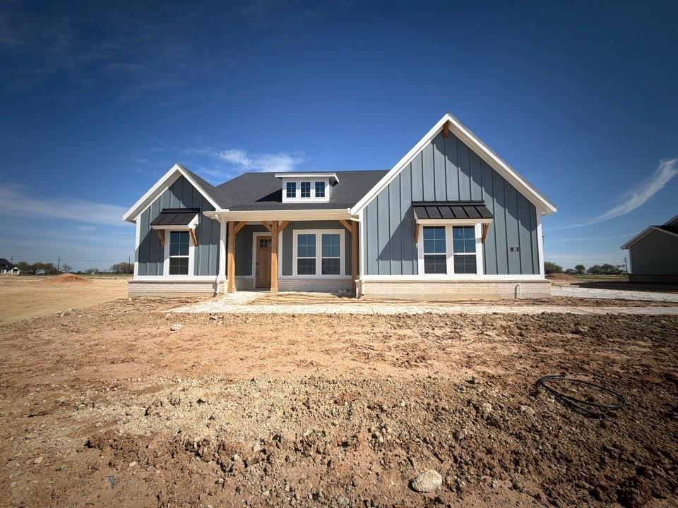 160 Meadow Bend Drive Property Photo 1