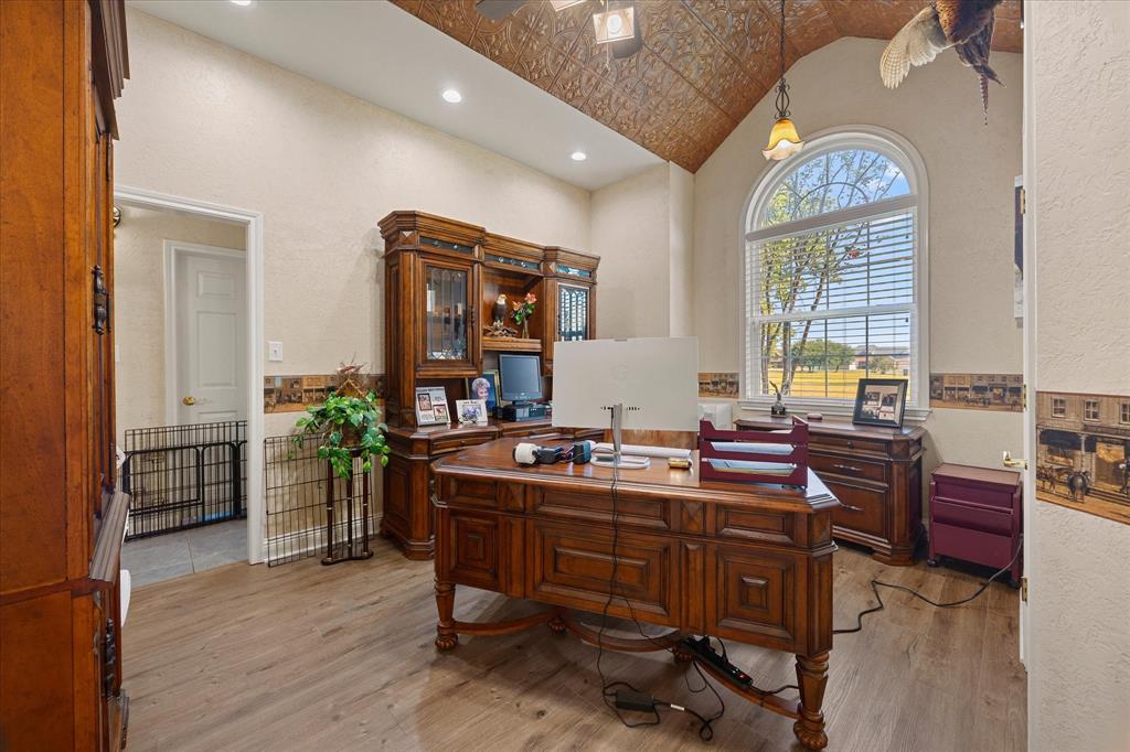 351 County Road 3378 Property Photo 17