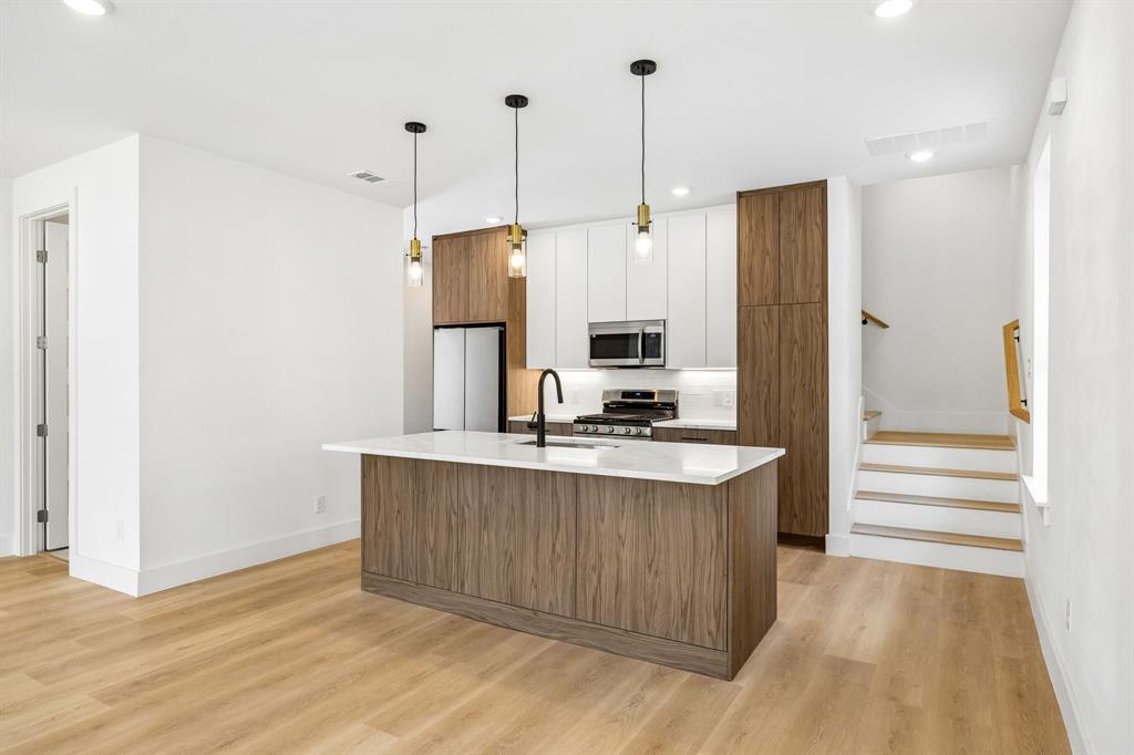 413 N Patton Avenue Property Photo 1