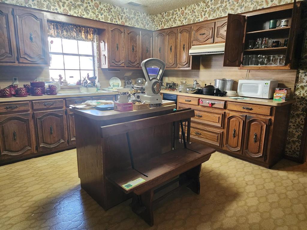 6510 Covecreek Place Property Photo 12