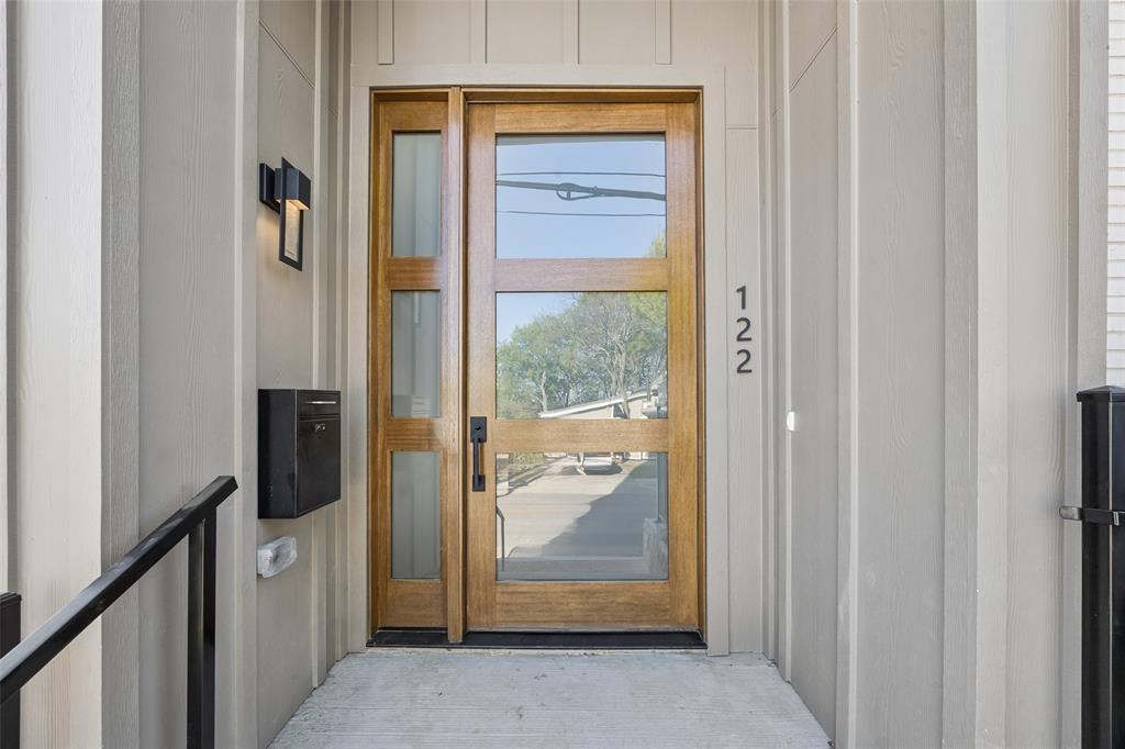 122 S Church Street Property Photo 2