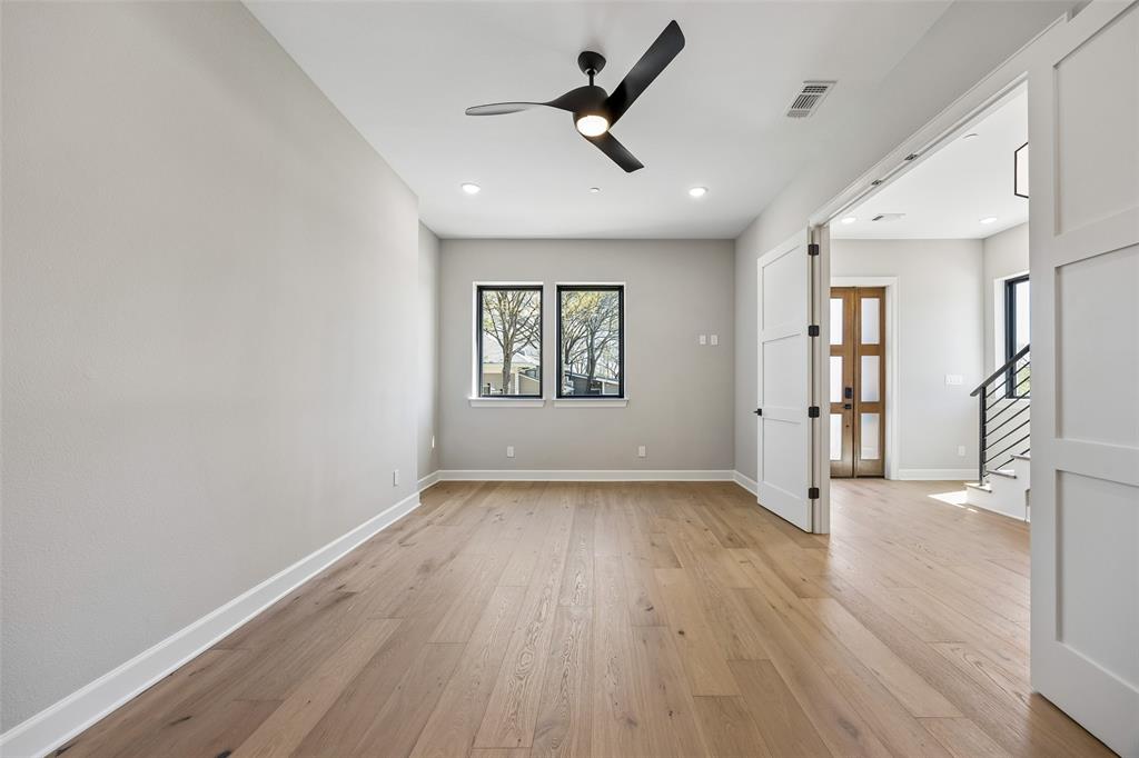 122 S Church Street Property Photo 6