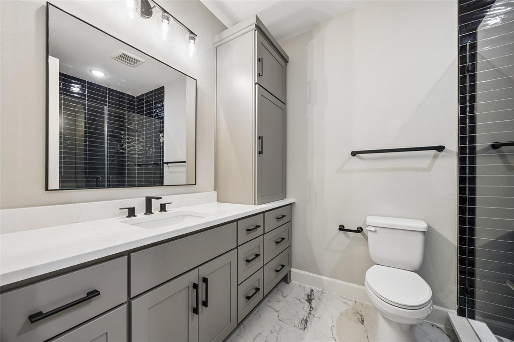 122 S Church Street Property Photo 37