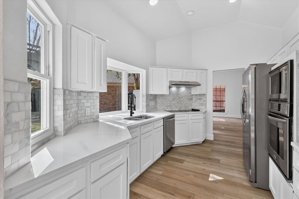 18902 Whitewater Lane Property Photo 10