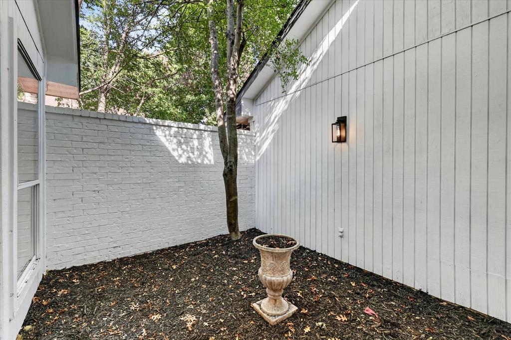 18902 Whitewater Lane Property Photo 19