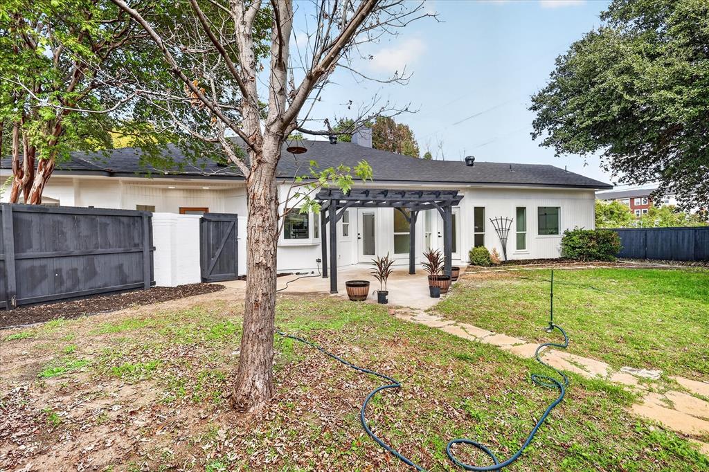 18902 Whitewater Lane Property Photo 34