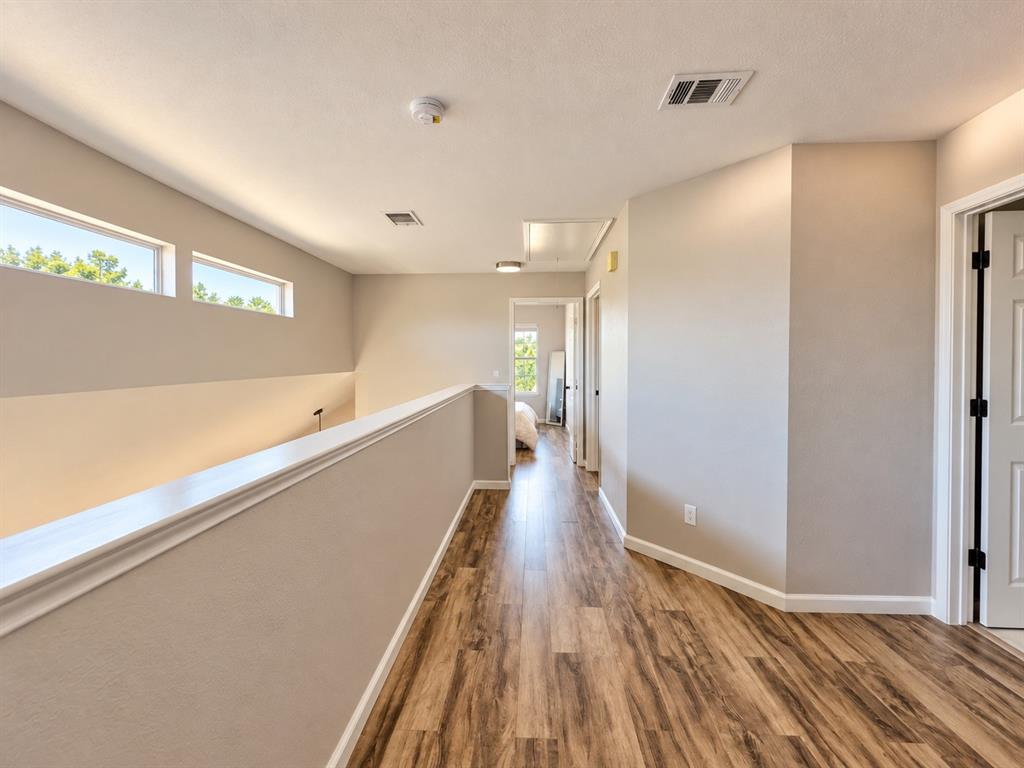 1402 Stone Canyon Way Property Photo 18