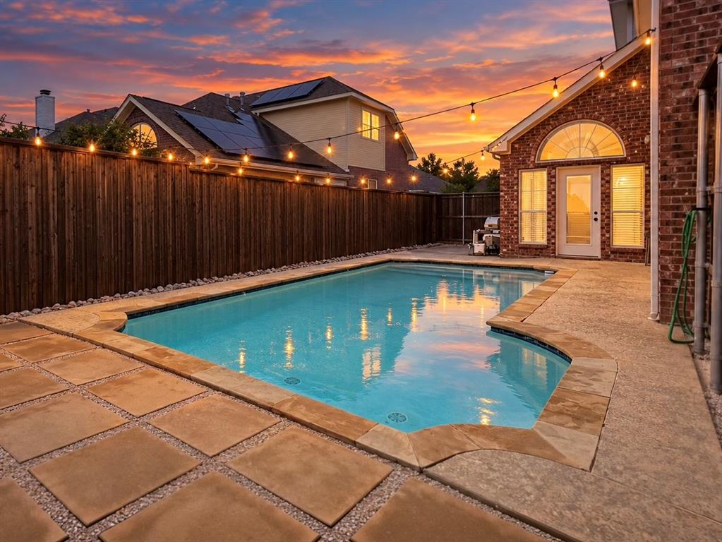 1402 Stone Canyon Way Property Photo 32