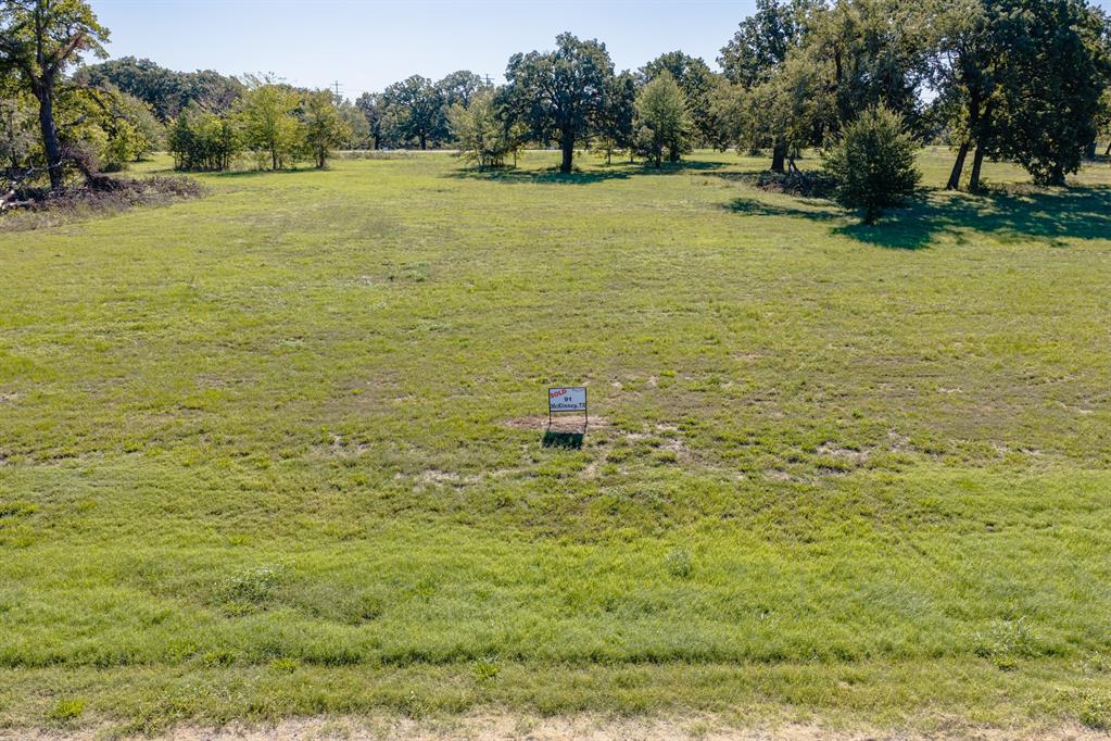 410 Shoreline Drive Property Photo 1