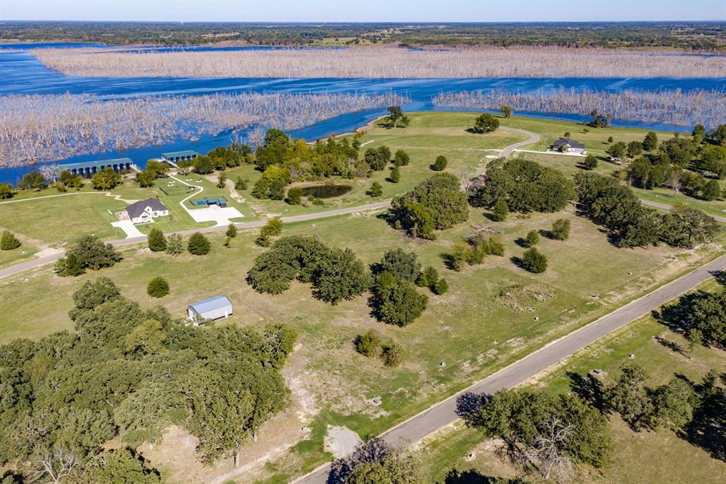 410 Shoreline Drive Property Photo 10