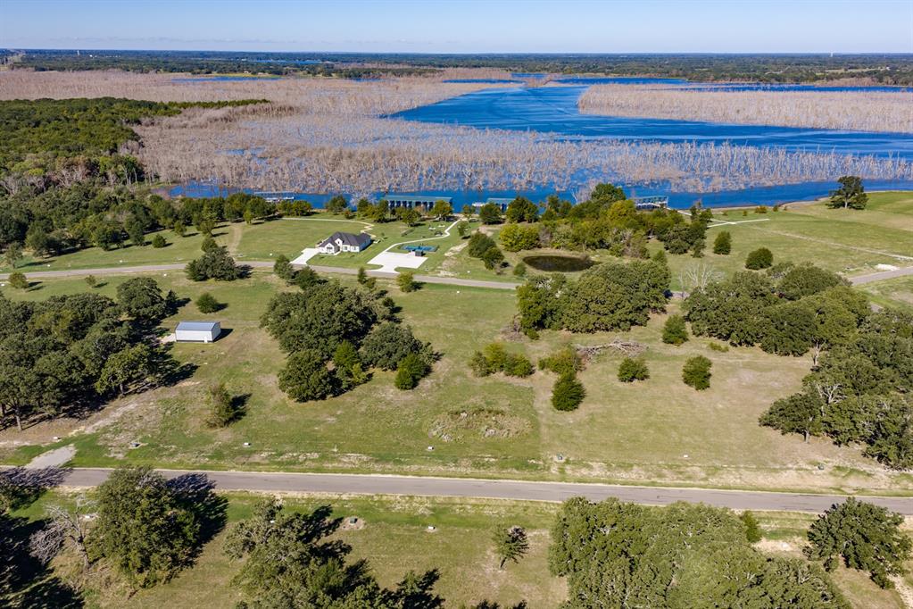 410 Shoreline Drive Property Photo 11